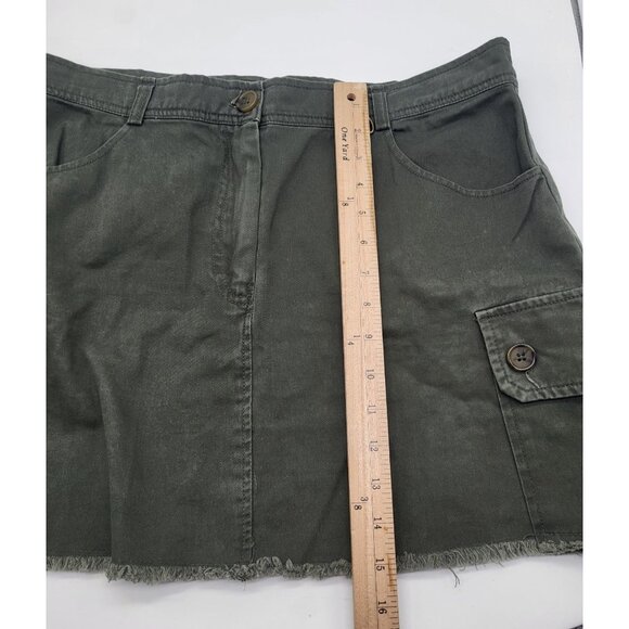 WILD FABLE Army Green Cargo Skirt Faded Raw Hem Mini SZ LG - Picture 5 of 6